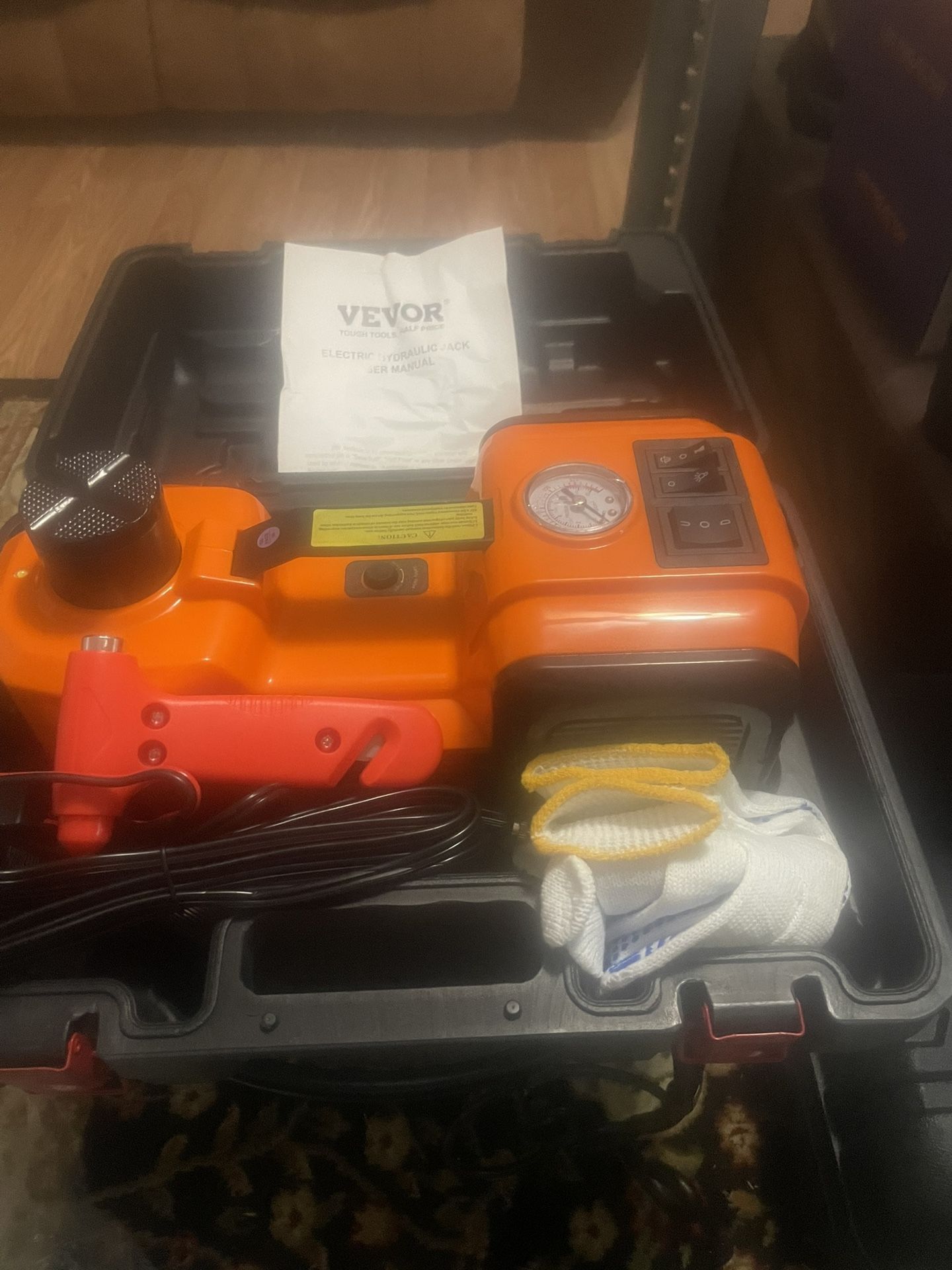  Brand New VEVOR ELECTRIC HYDRAULIC JACK 