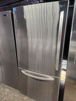 LG French Door Fridge 33"W