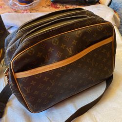 Louis Vuitton Messanger Bag GM