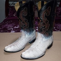 Converse Size 10 1/2  Botas Cocodrilo Size 10 1/2