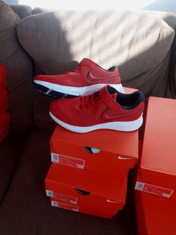 Kids Nike Star Runner 2y/3y 2 Sizes PLEASE READ