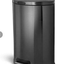 Home Zone Living 12 Gallon Kitchen Trash Can, Semi-Round Stainless Steel, Step Pedal, 45 Liter