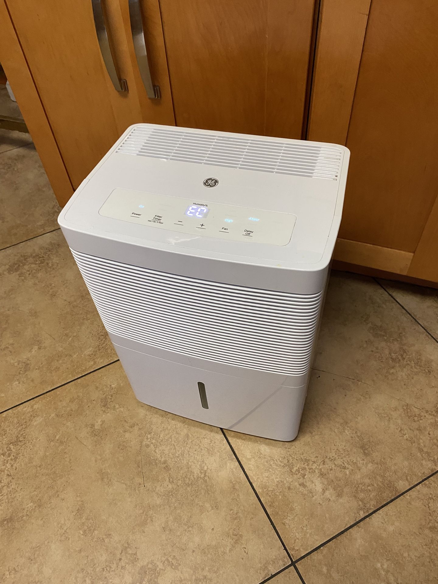 GE 20-Pint Portable Dehumidifier - ADEL20LYQ1