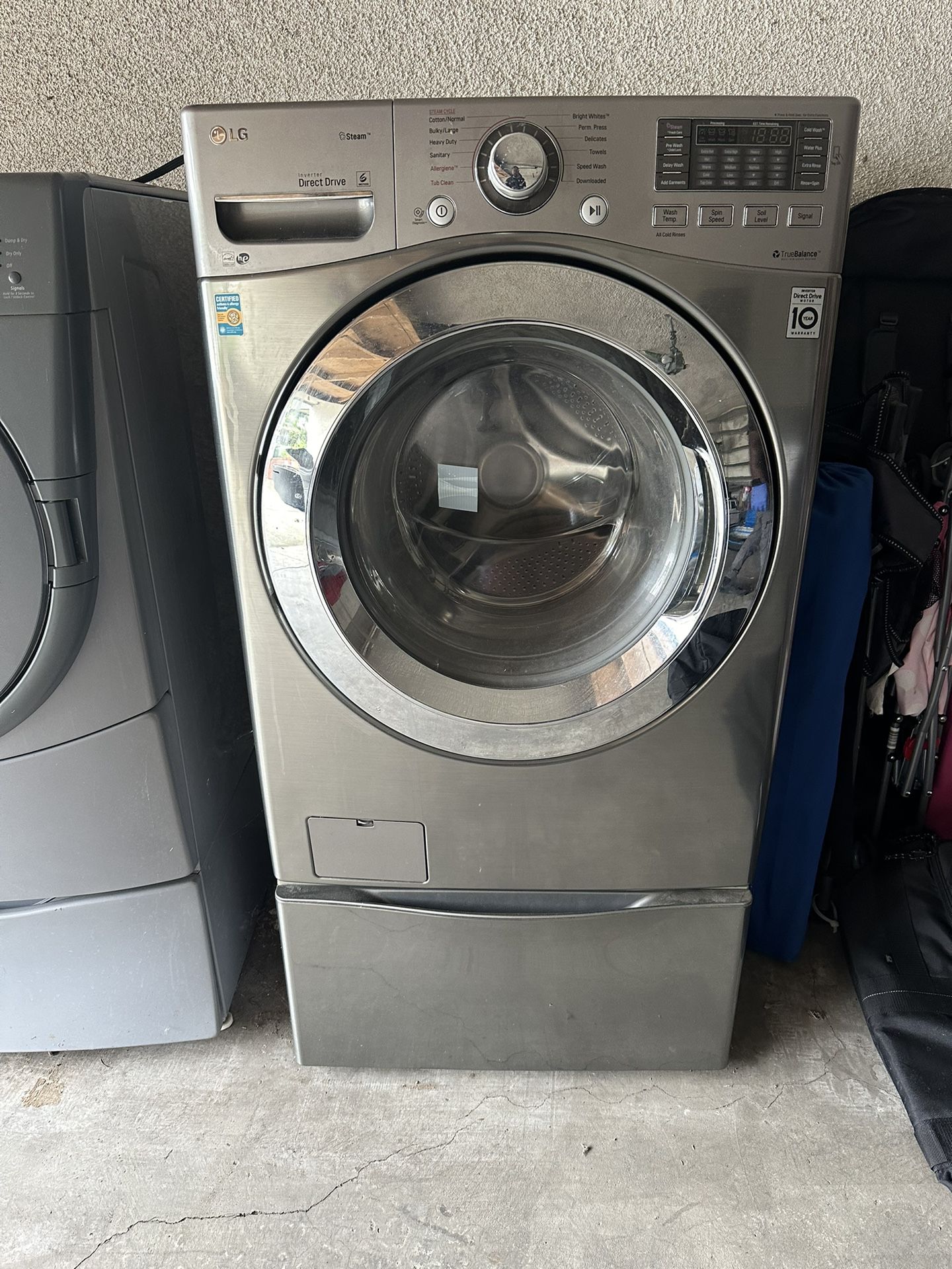 LG Washer & Whirlpool Dryer Set 
