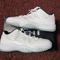 Air Jordan 11 Low