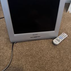sharp liquid crystal tv LC-13AV6U