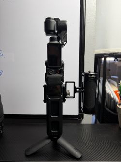 DJI Pocket 4  (Built Rig Bundle)