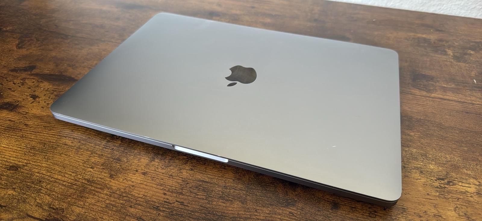 MacBook Pro (Accepting trades)