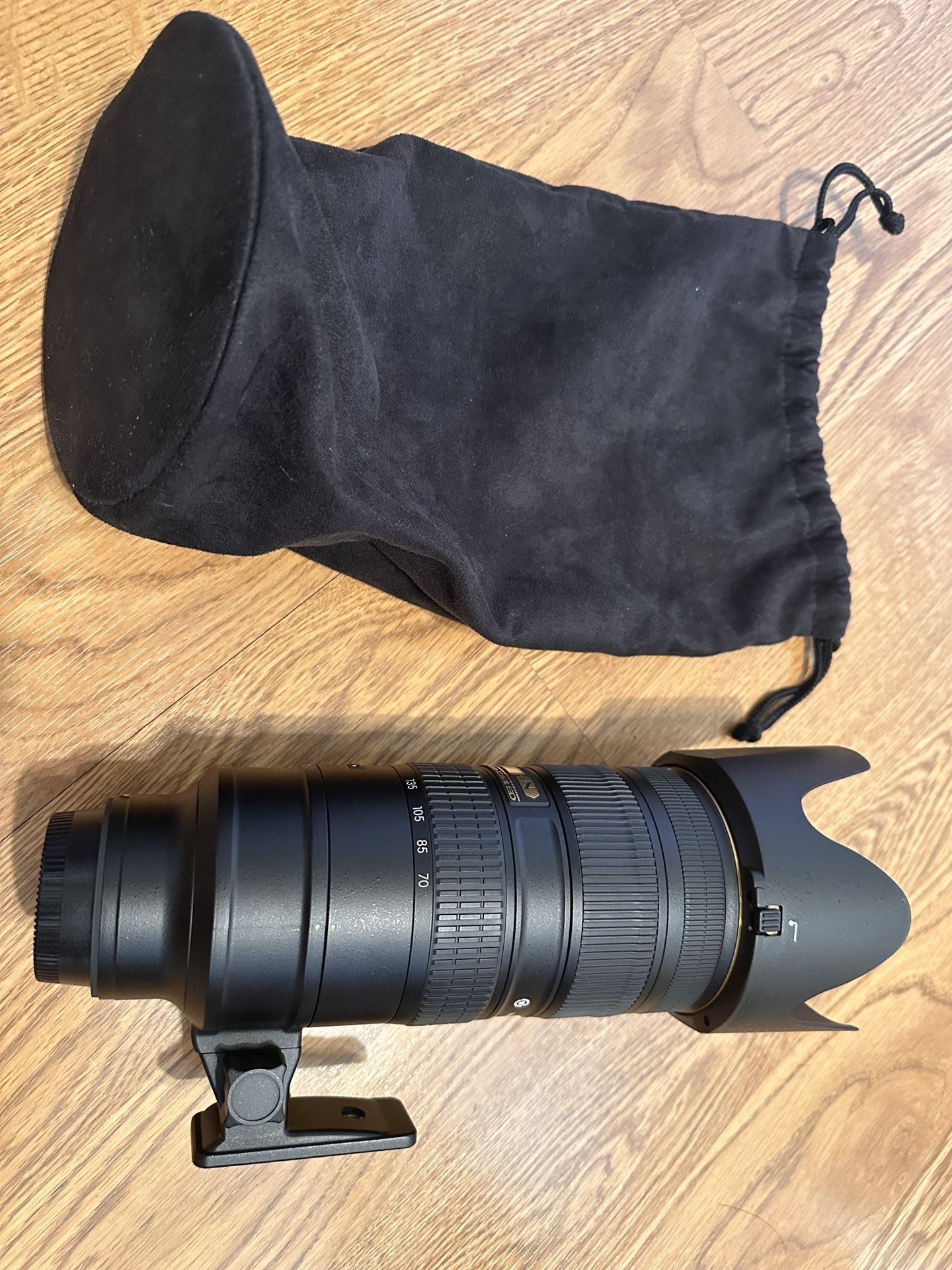 Nikon AF-S NIKKOR 70-200mm f/2.8G ED VR II Lens --used