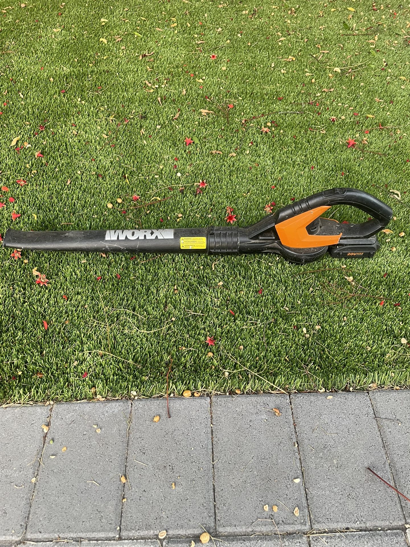 Worx Leaf blower - 20V