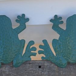 Pair Metal Frogs Wall Hanging, Patio Yard Art Decor 