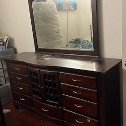 NightStand w/ Mirror