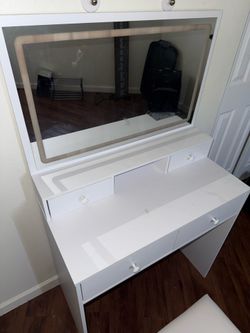 makeup vanity