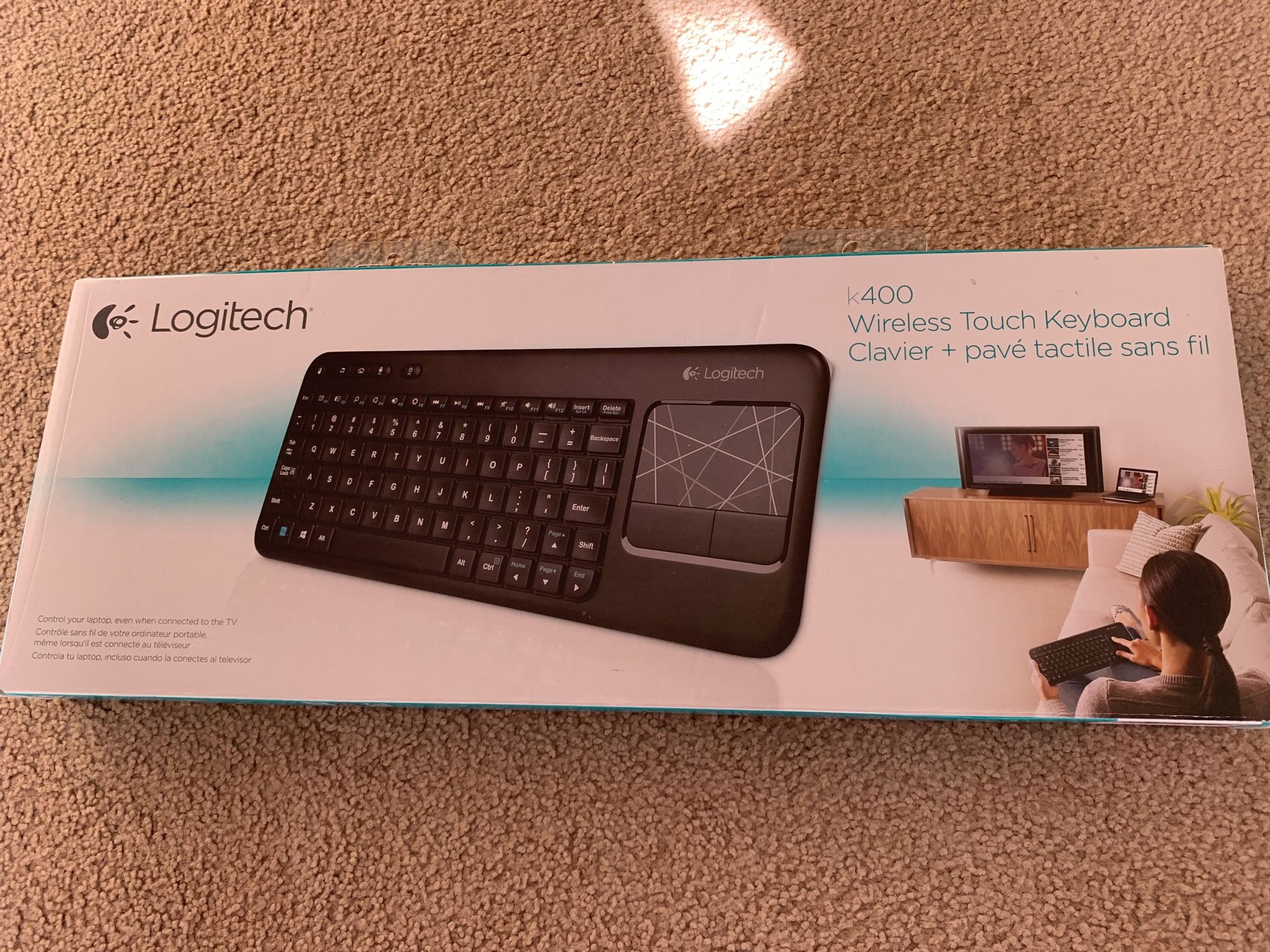 Wireless touch keyboard