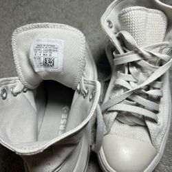 Converse Run Star Hike High Tops – White (Women’s Size 6 / Men’s Size 4)
