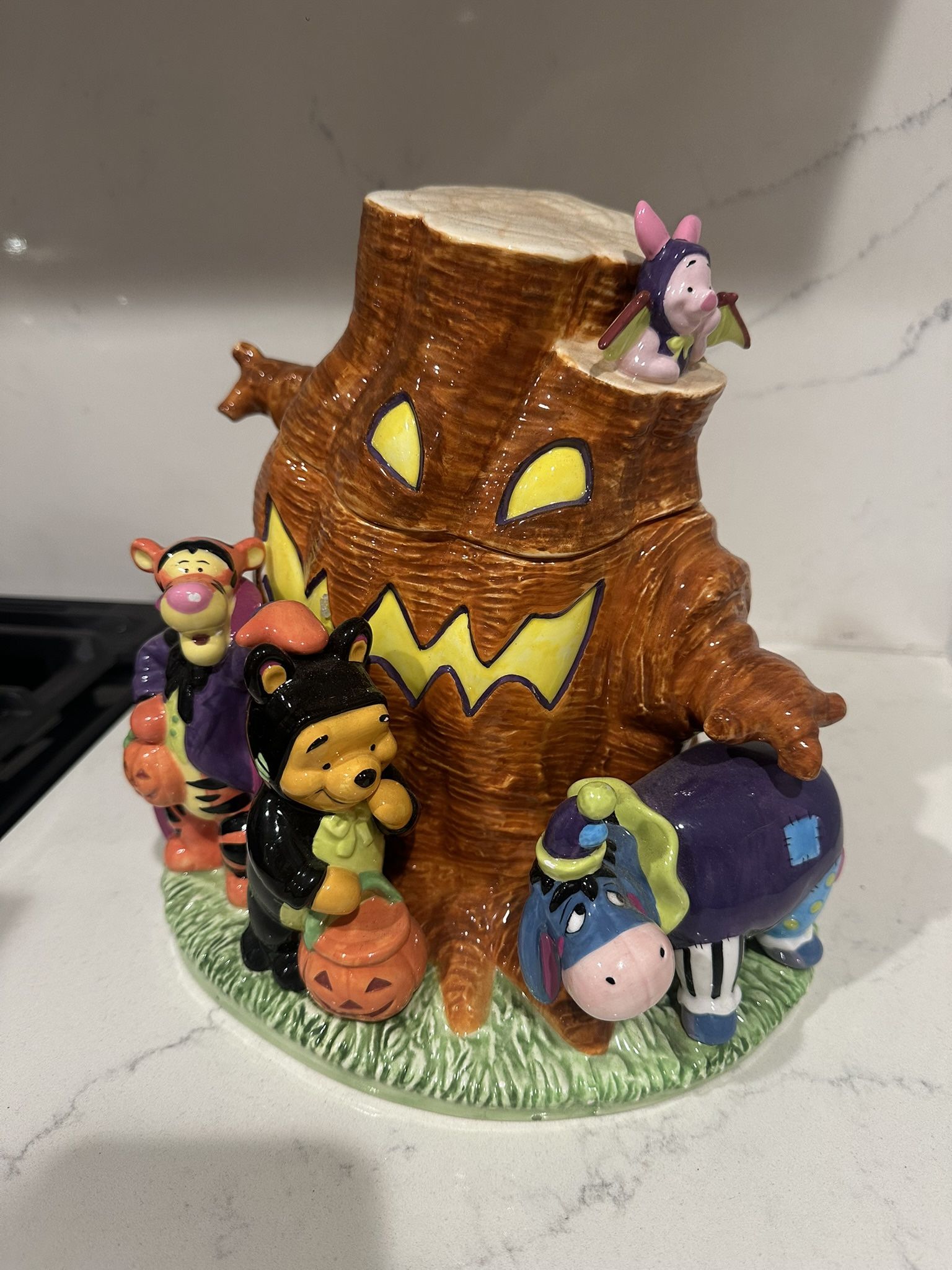 Winnie The Pooh halloween Cookie Jar