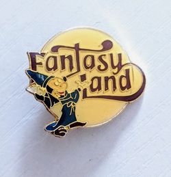 Disneyland Fantasy Island Mickey Pin