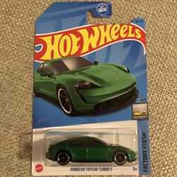 Hot Wheels Porsche Taycan Turbo S