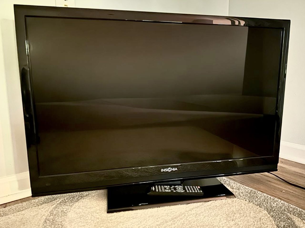 Insignia 39” TV, 1080p