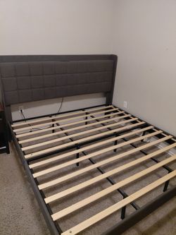 King Size bed 90$