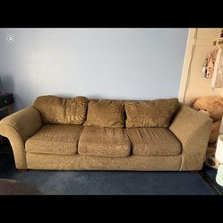 Super Comfy Couch in Great Condition