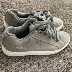 Fila Women’s Low Shoes Size 6.5