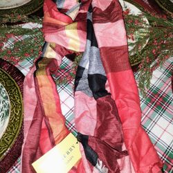 FIRM IN MERCED ‼️ NO TRADES ‼️ BRAND NEW SCARF 🧣🌲❄️