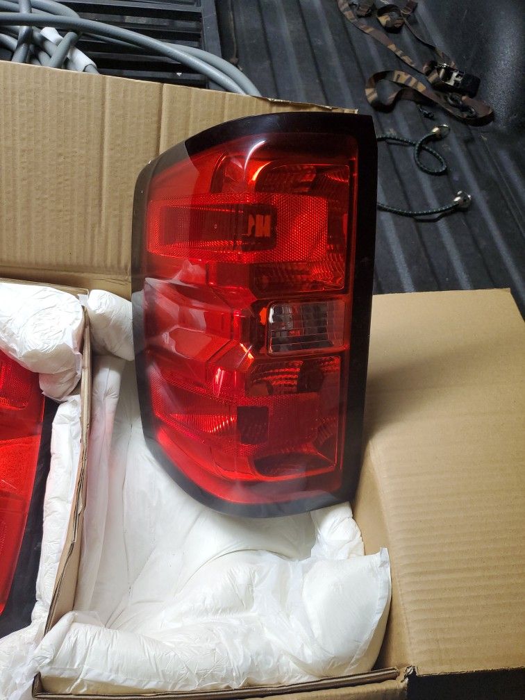 2015 Chevy Silverado Brake Light Housing