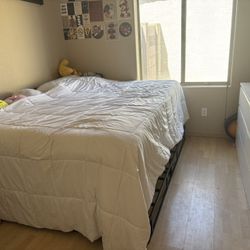 Queen Size Bed And Bedframe