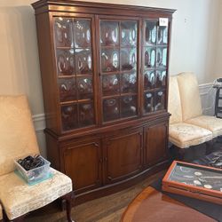 Beautiful Antique Bookcase/China Cabinet 