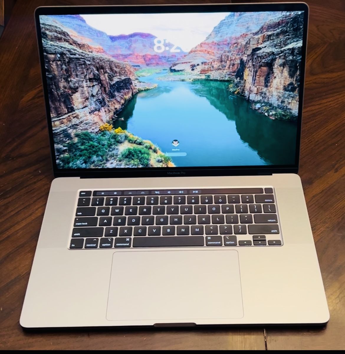 16 Inch MacBook Pro Touchbar