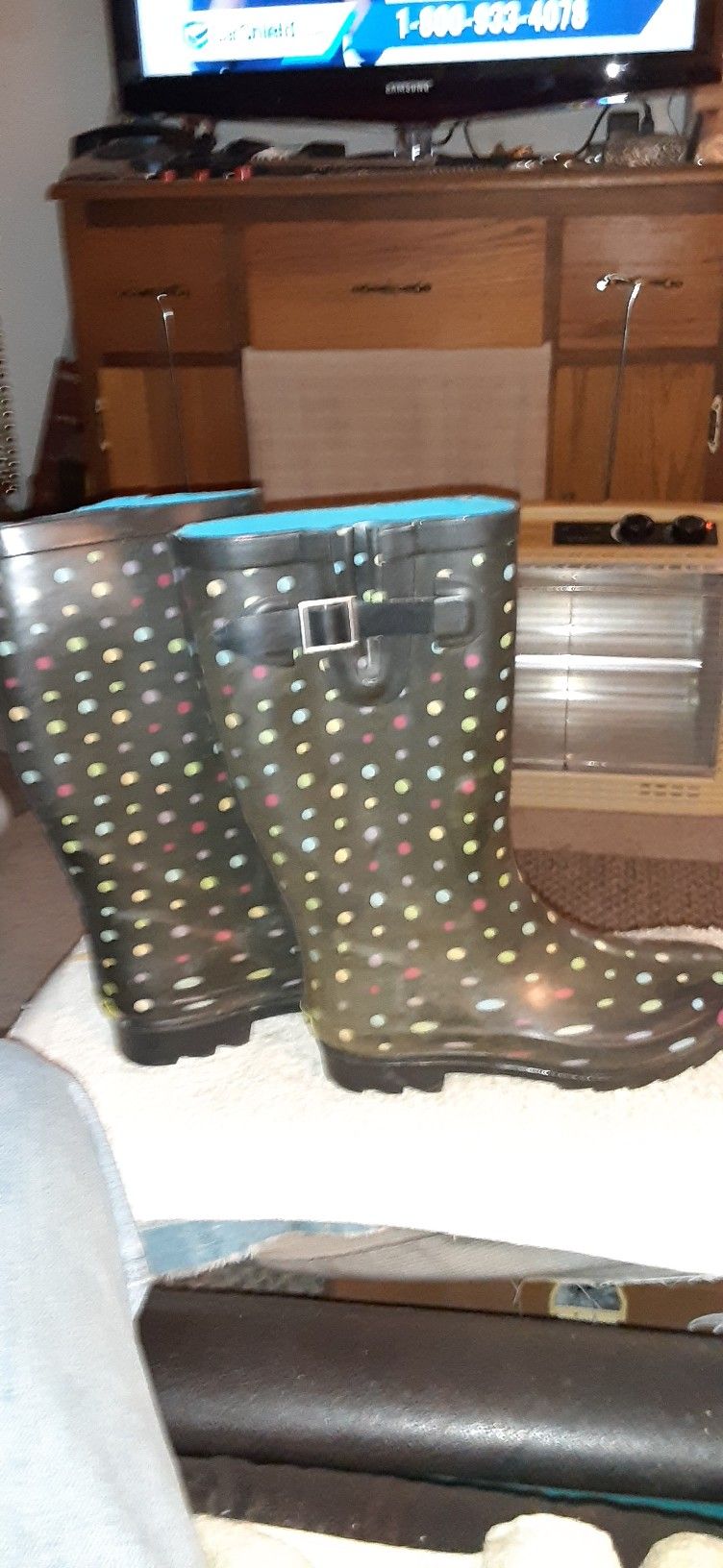 Two Pair Women's Rain Boots Size 7