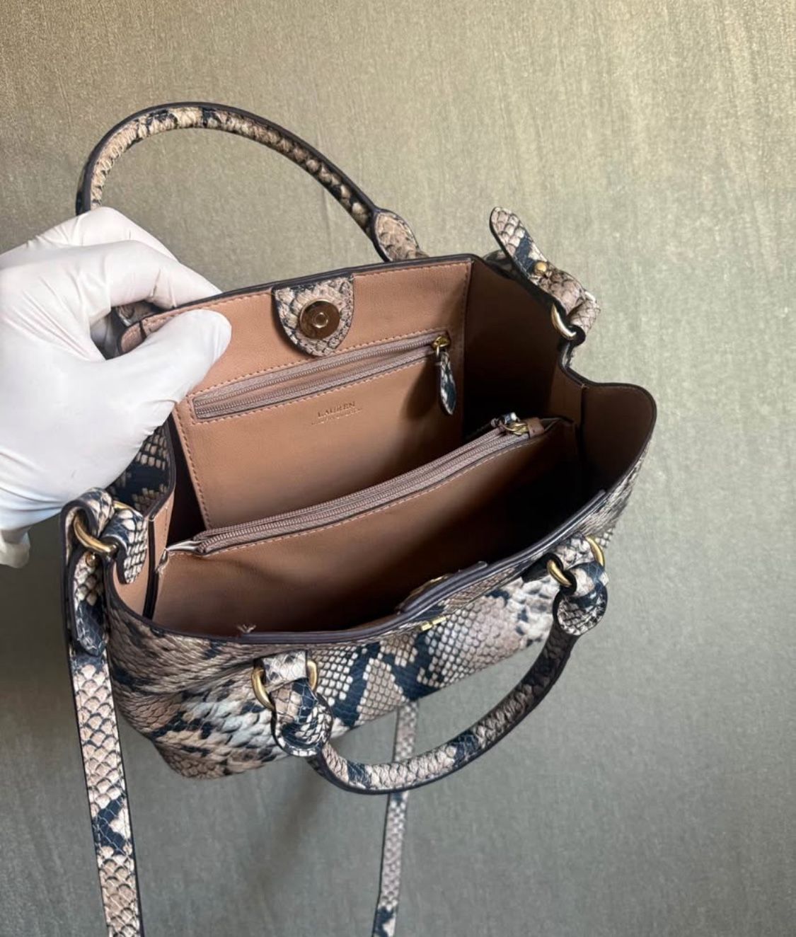 💼 Women's Ralph Lauren handbag - python leather, color beige. Used