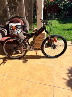 Specialized full suspension mountain bike