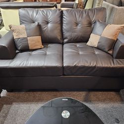 Bŕamd New 60" Brown Bonded Leather Loveseat With 2 Accents Pillows