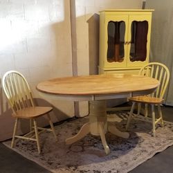 Refurbished Pale Yellow Vintage Curio Cabinet And Table Set