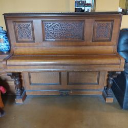 Free Antique Piano 