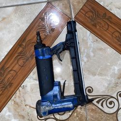 Staples Gun 