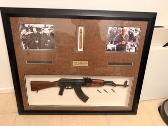 Sopranos autographed photo with gun replica and cigar