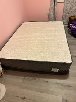 Full sized bed