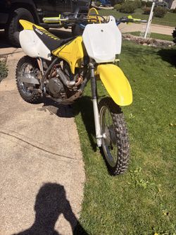 suziki dirt bike