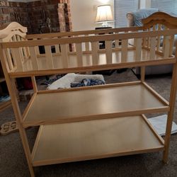 FREE Changing Table in SULTAN, WA