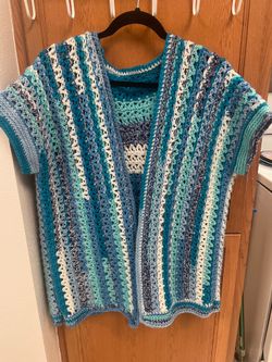 Cardiganwith matching crochet bag