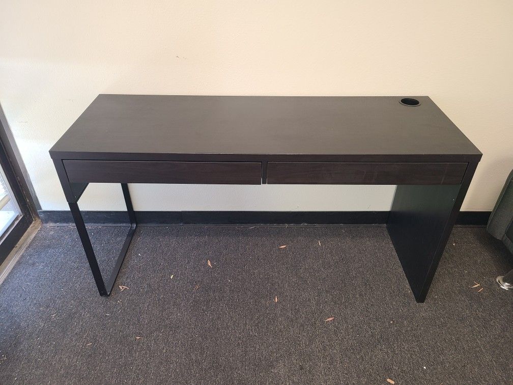 IKEA Micke Desk
