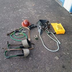 Buckingham Lineman,/Logger Climbing Gear Like New