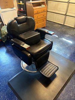 Barber chair + mat and booster