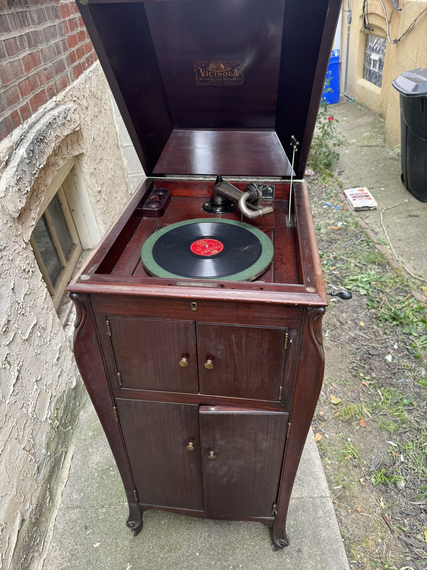 Antique Victor Victorla Phonograph VV-Xi