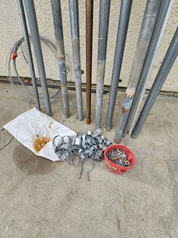 FENCE MATERIAL PIPES 2"X 8FT EVERYTHING YOU SEEN IN THE PICTURE INCLUDING SALE ALL EQUIPMENT TOGHETER FOR ANY QUESTION TEXT ME PLEASE SE HABLA ESPAÑOL