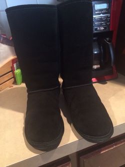 Black Bear Paw Boots Size 8