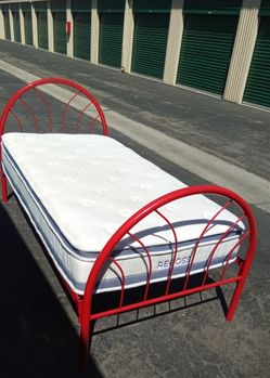 TWIN METAL FRAME WITH MATTRESS